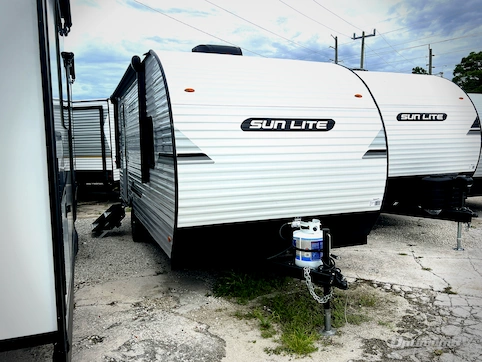 New 2026 Sunset Park Sun Lite LTD 19BH Featured Photo