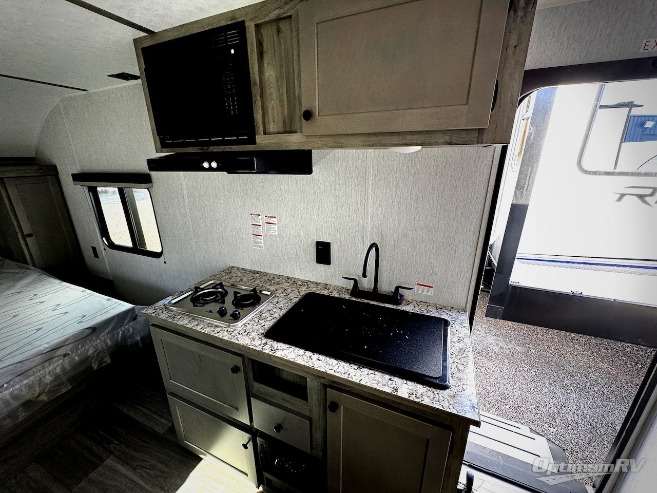 2026 Sunset Park Sun Lite LTD 19RB Photo 5