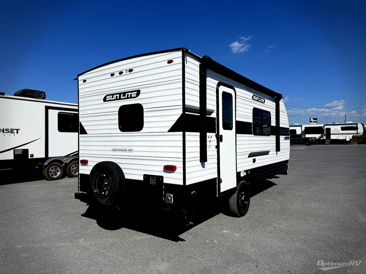 2026 Sunset Park Sun Lite LTD 19RK Photo 2