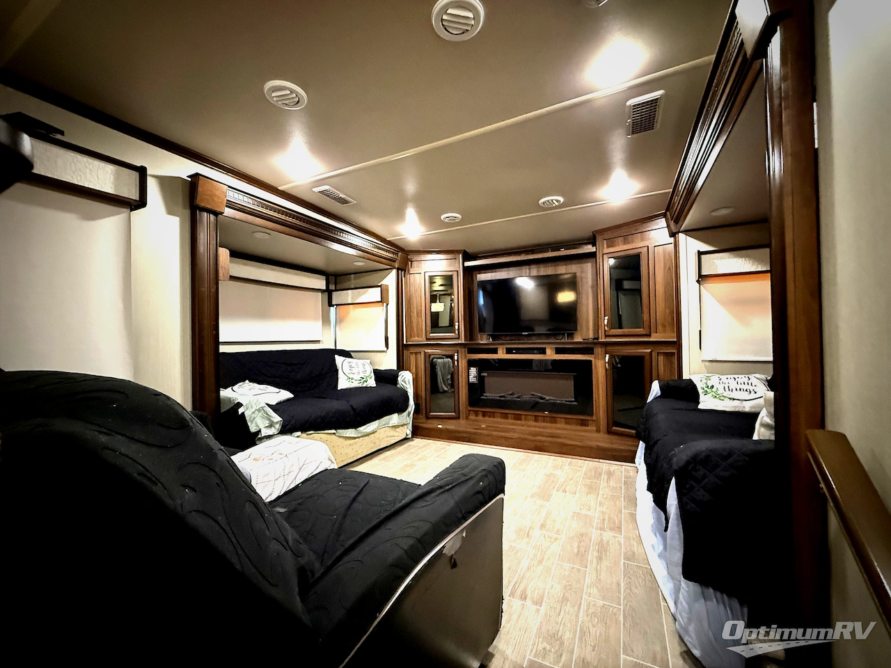 2019 Palomino Columbus 1492 389FL Photo 5