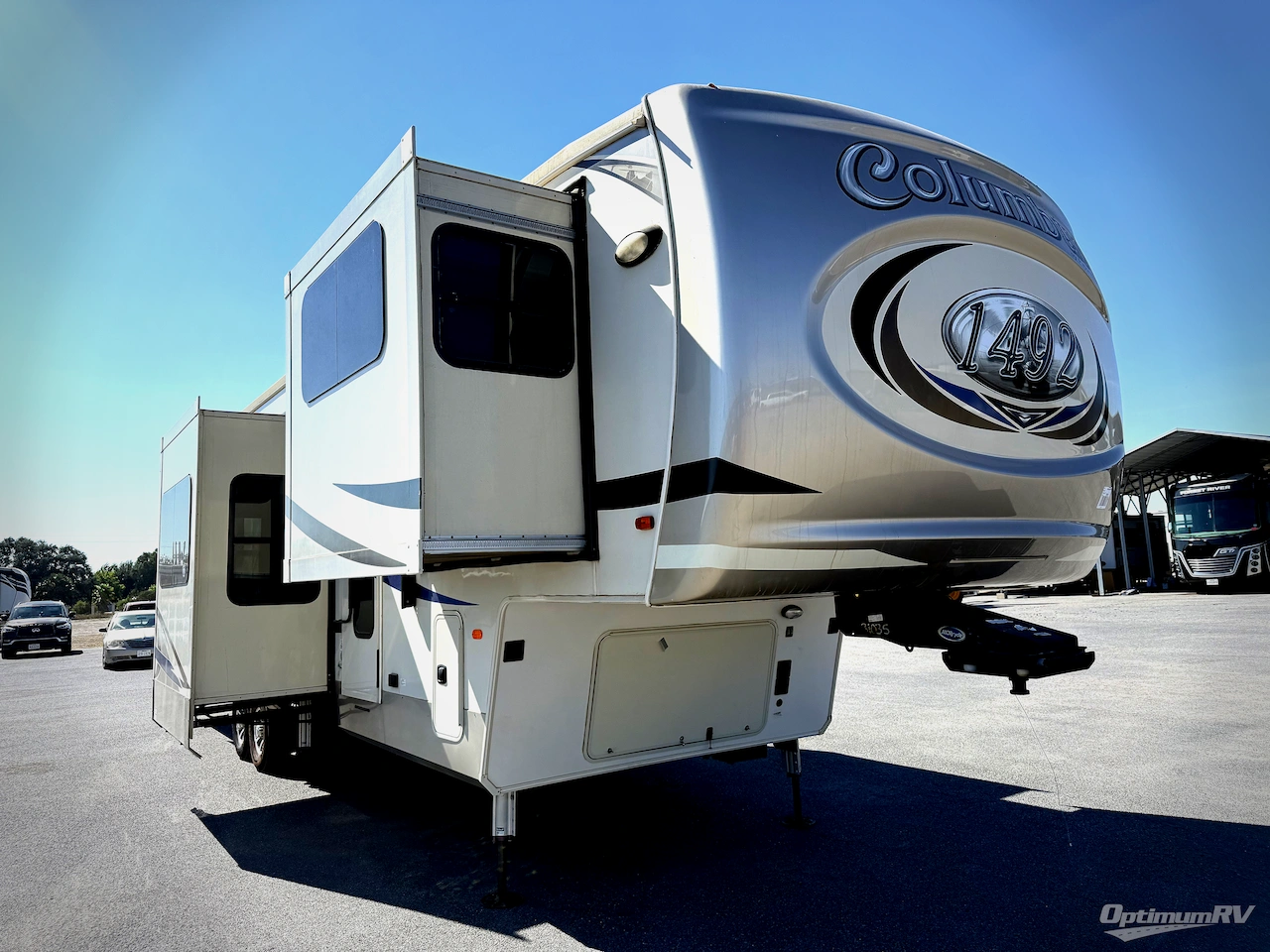 2019 Palomino Columbus 1492 389FL Photo 1