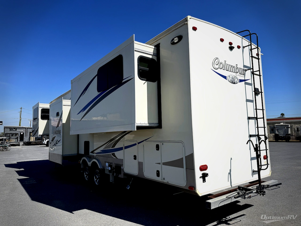 2019 Palomino Columbus 1492 389FL Photo 3