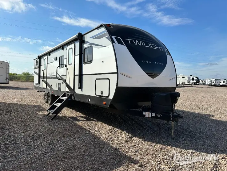 2021 Cruiser Twilight Signature TWS 3300 RV Photo 1