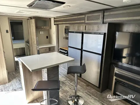 2020 Keystone Sprinter 330KBS RV Photo 3