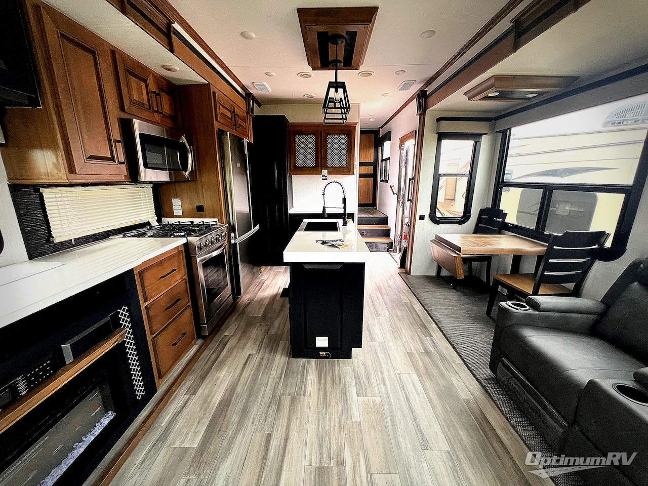 2022 Heartland Bighorn 3960LS Photo 5