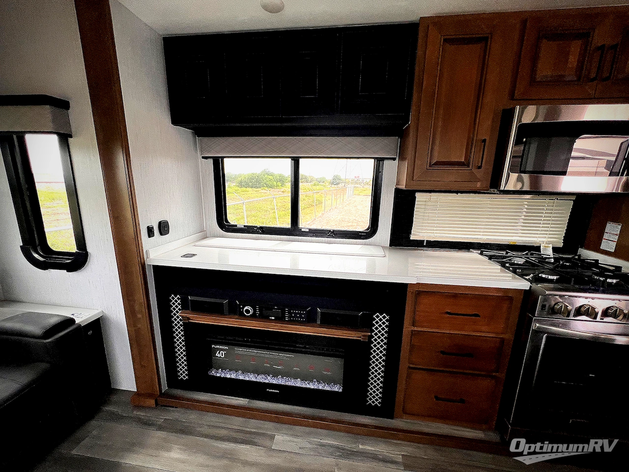 2022 Heartland Bighorn 3960LS Photo 11