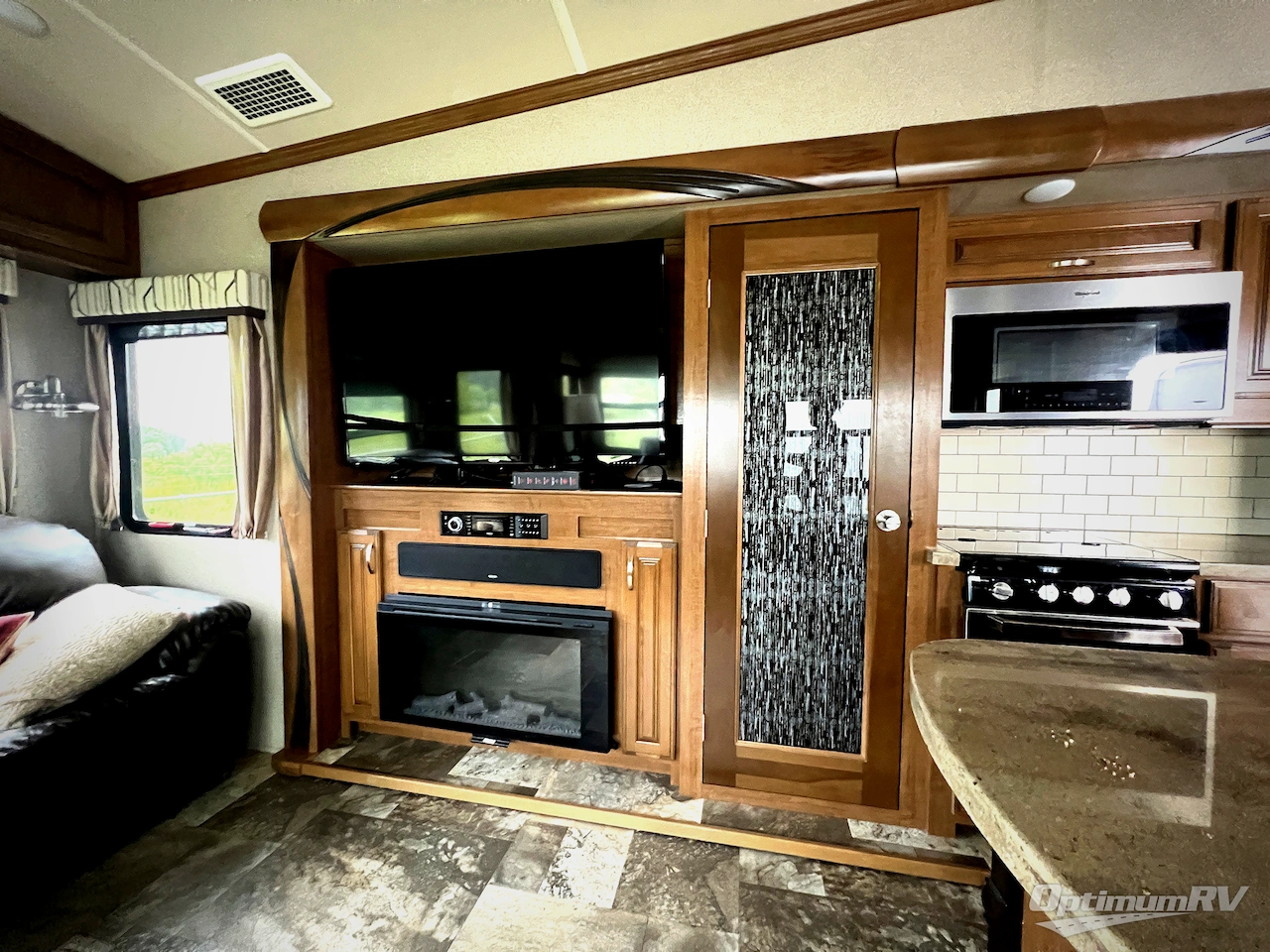 2019 Forest River Cedar Creek Hathaway Edition 38FBD Photo 11