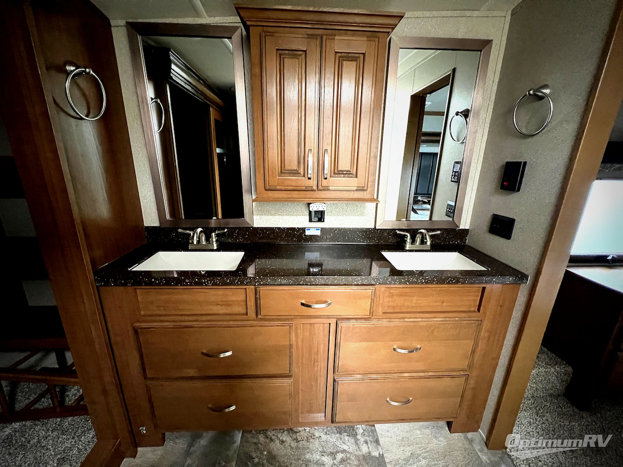2019 Forest River Cedar Creek Hathaway Edition 38FBD Photo 25