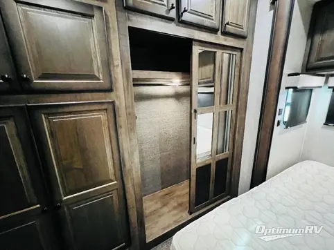 2020 Heartland Bighorn Traveler 39FL RV Photo 4