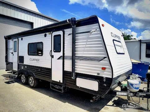 Used 2019 Coachmen Clipper Ultra-Lite 21FQ Featured Photo