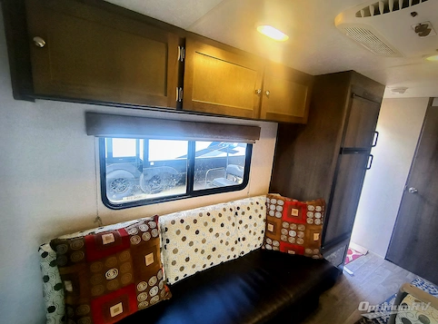 2019 Coachmen Clipper Ultra-Lite 21FQ RV Photo 4