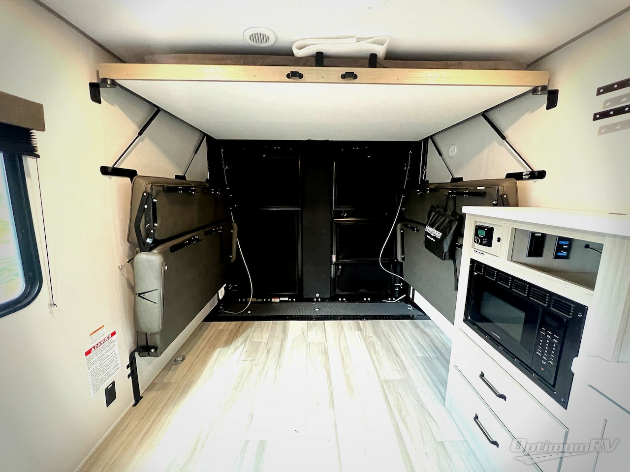 2025 Grand Design Momentum MAV 27MAV Photo 6