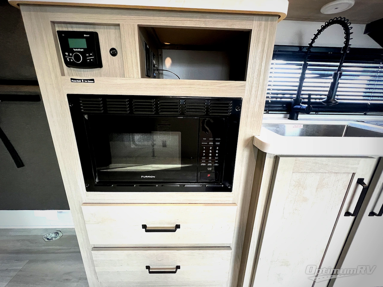 2025 Grand Design Momentum MAV 27MAV Photo 11