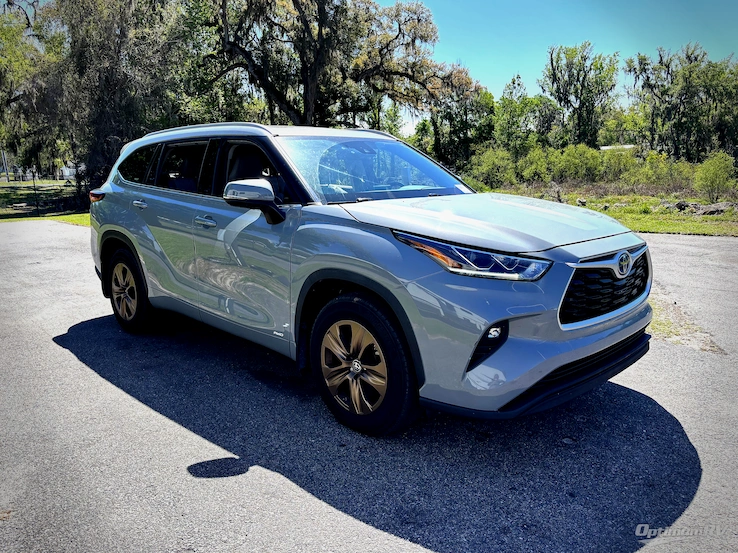 2022 Toyota Highlander Hybrid RV Photo 1