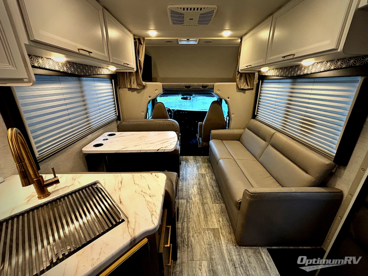 2026 Thor Four Winds 28HZ Chevy Photo 5