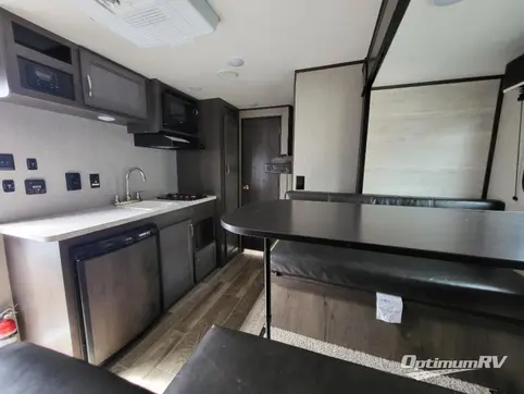 2021 Jayco Jay Flight SLX 184BS RV Photo 2
