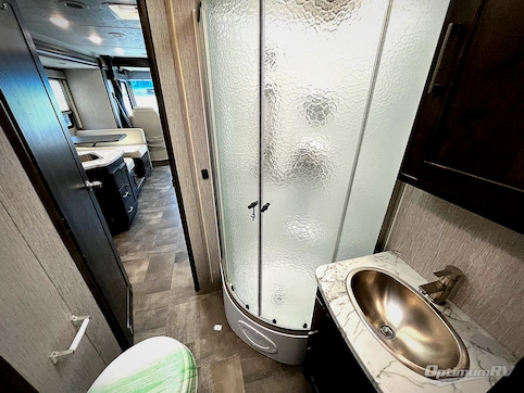 2021 Coachmen Pursuit 31BH RV Photo 4