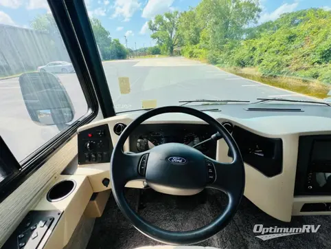 2019 Newmar Bay Star Sport 3307 RV Photo 2