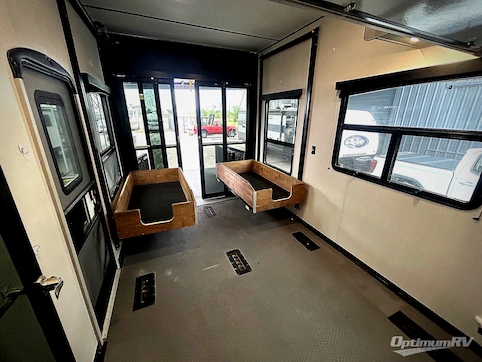 2023 Keystone Fuzion 430 RV Photo 3