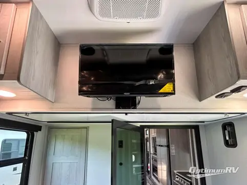 2023 Keystone Fuzion 379 RV Photo 3