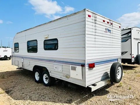 1995 Fleetwood Terry 23LV EXPO RV Photo 2