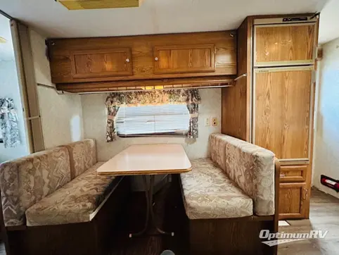 1995 Fleetwood Terry 23LV EXPO RV Photo 4