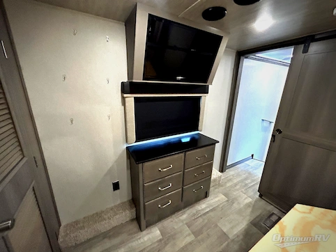2021 Keystone Montana 3121RL RV Photo 3