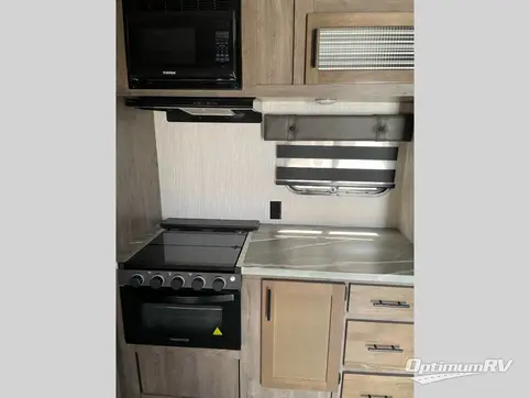 2021 Forest River Vengeance Rogue 26VKS RV Photo 4