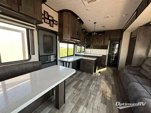 2019 Heartland Cyclone 4101KING RV Photo 4