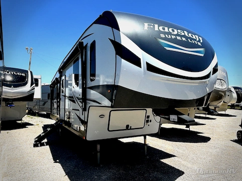Used 2022 Forest River Flagstaff Super Lite 528MBS Featured Photo