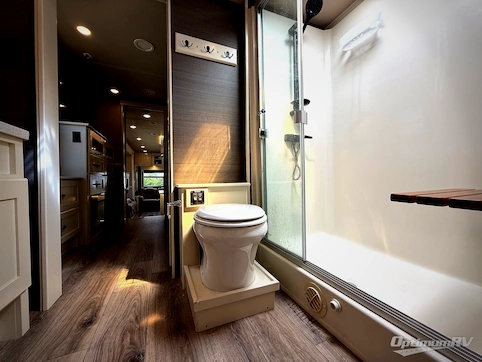 2022 VanLeigh Vilano 370GB RV Photo 4