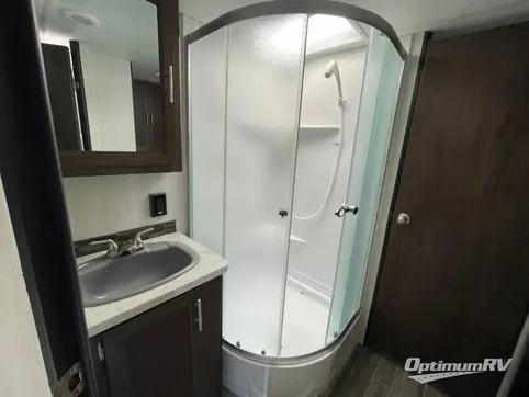 2019 Forest River Cherokee Grey Wolf 26RR RV Photo 3