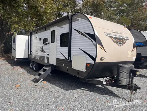 Used 2018 Forest River Wildwood 31KQBTS Featured Photo