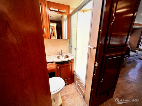 2017 Fleetwood Flair LXE 31W RV Photo 4