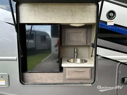 2022 Thor Omni RB34 RV Photo 4