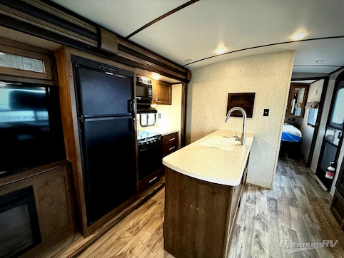 2018 Keystone Cougar X-Lite 34TSB RV Photo 2