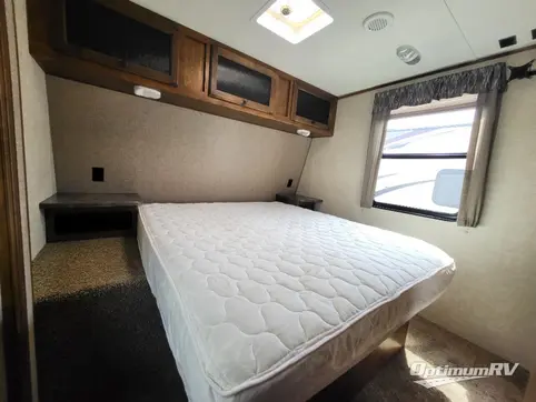 2015 Keystone Sprinter 295RKS RV Photo 3