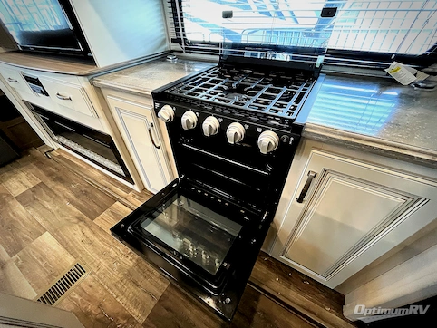 2022 Keystone Cougar 290RLS RV Photo 3