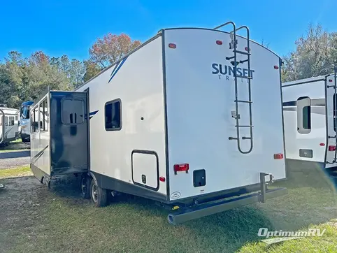 2021 CrossRoads Sunset Trail 257RK RV Photo 2