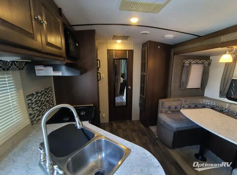 2017 Keystone Premier Ultra Lite 22RBPR RV Photo 2