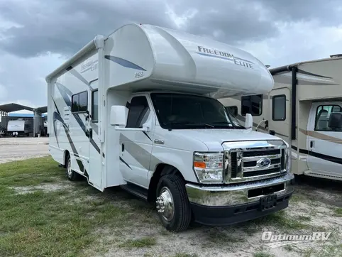 Used 2022 Thor FREEDOM ELITE 22FE Featured Photo