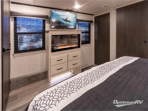 2023 CrossRoads Cameo CE4051BH RV Photo 2