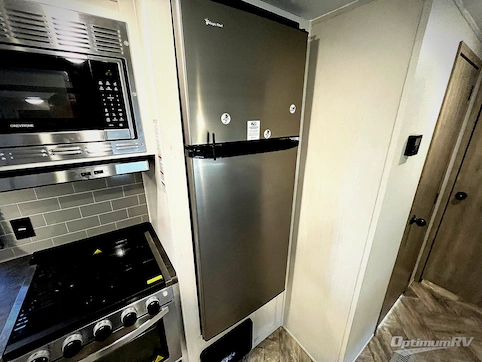 2023 Palomino Puma 32RBFQ2 RV Photo 3