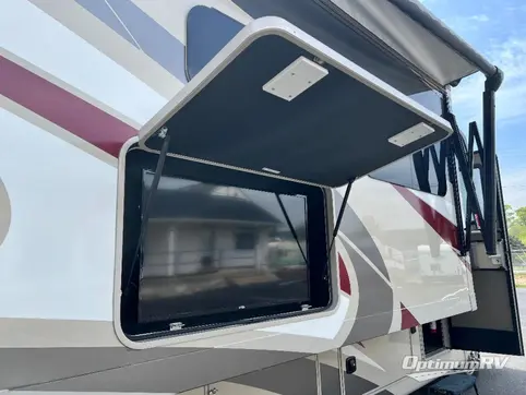 2020 Coachmen Mirada 35OS RV Photo 4
