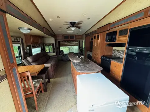 2013 Jayco Eagle Premier 361MKQS RV Photo 2
