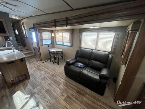 2016 Keystone Laredo Super Lite 297SRE RV Photo 2