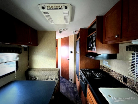 2012 Shasta Revere 21RB LE RV Photo 2
