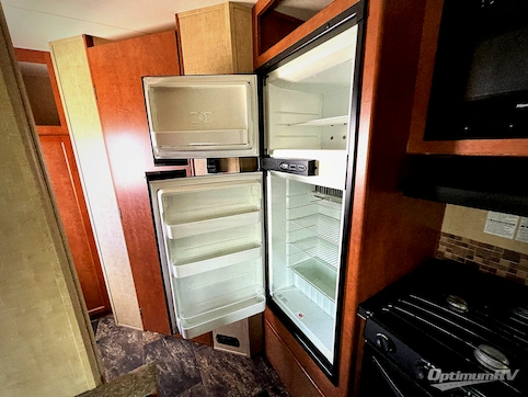 2012 Shasta Revere 21RB LE RV Photo 3