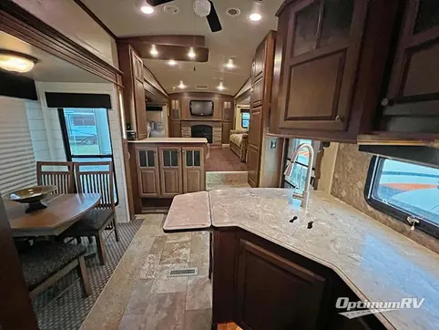 2014 Jayco Pinnacle 38FLFS RV Photo 2