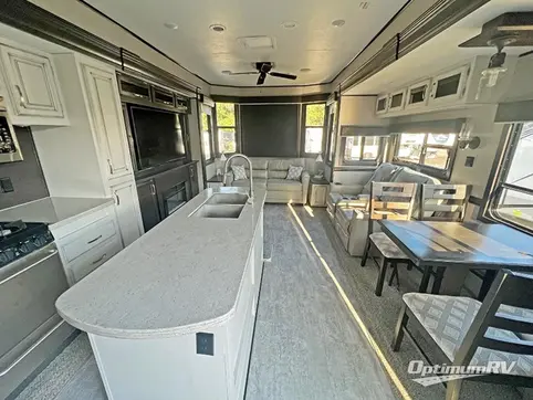 2020 Jayco Jay Flight 40LOFT RV Photo 2
